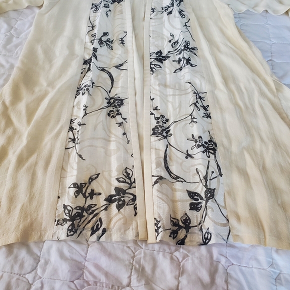 Top - Picture 2 of 13